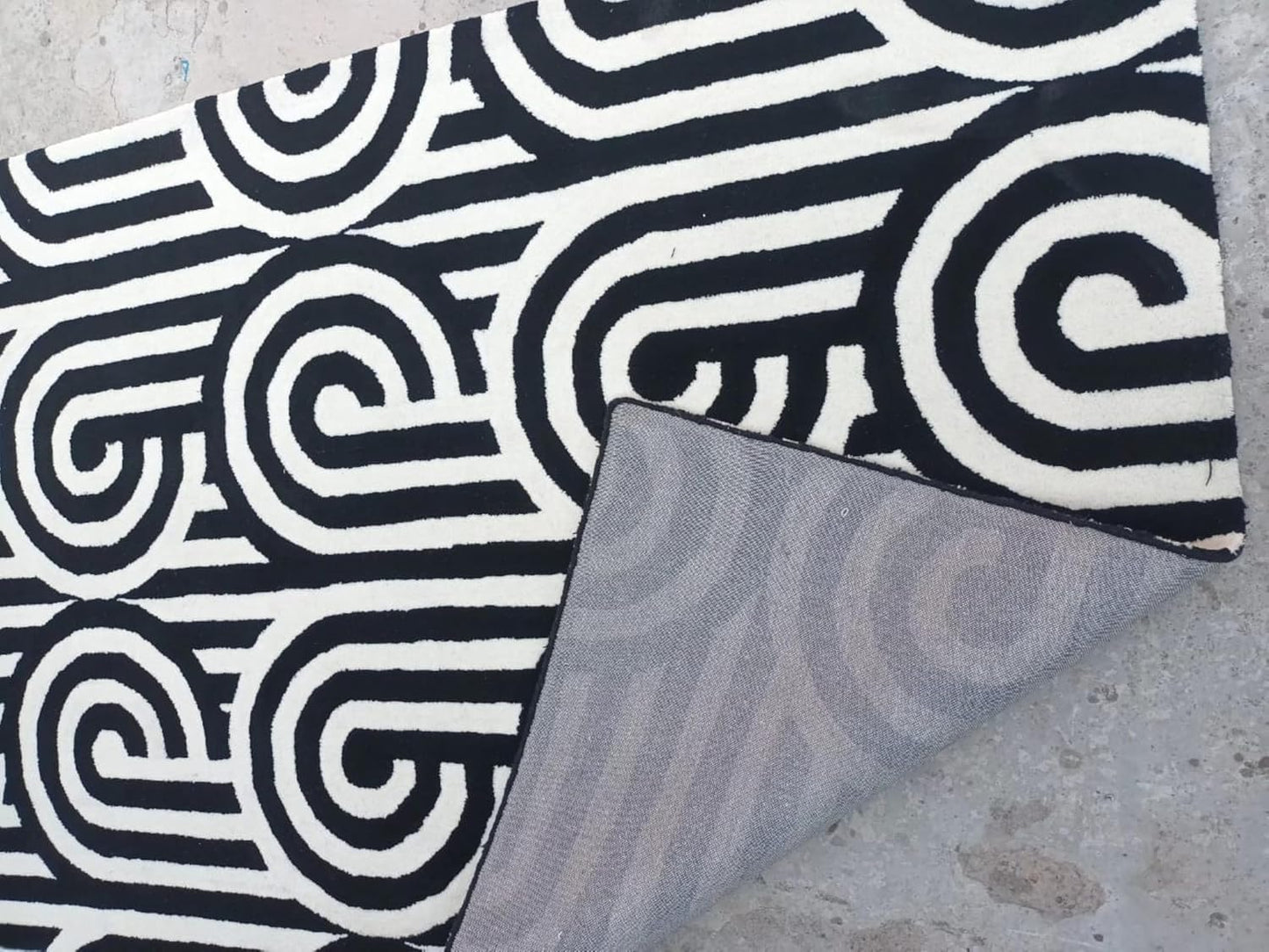 Geometric Handmade Oriental Area Rug